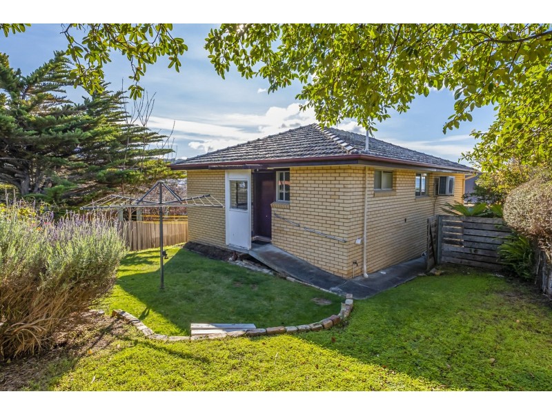 Unit 1/2 Surf Parade, Blackmans Bay TAS 7052