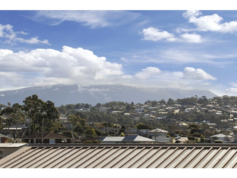 Unit 1/2 Surf Parade, Blackmans Bay TAS 7052