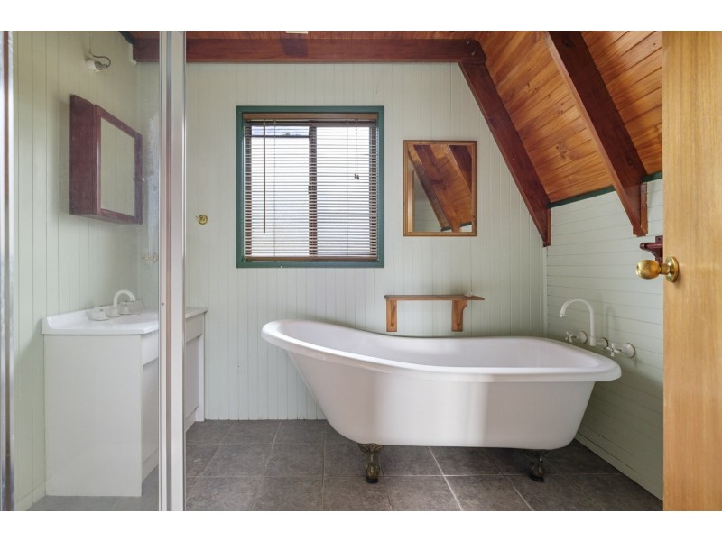 4 Fairview Drive, Kingston TAS 7050