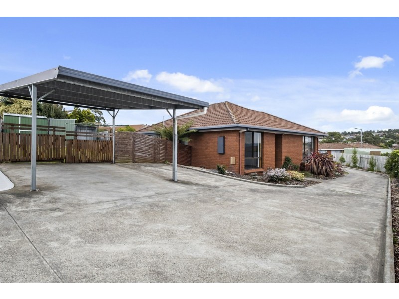 Unit 1/4 The Summit, Blackmans Bay TAS 7052