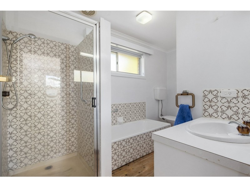 Unit 1/2 Surf Parade, Blackmans Bay TAS 7052