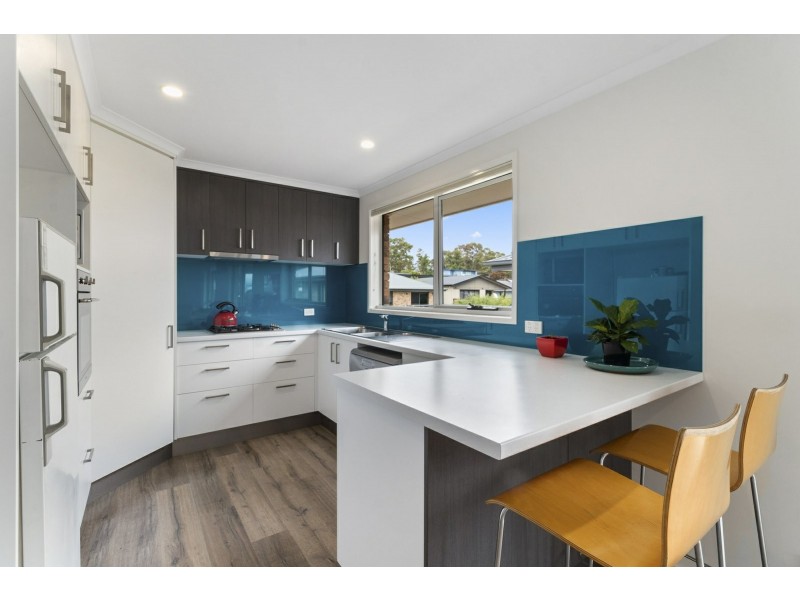 11 Dianella Drive, Blackmans Bay TAS 7052