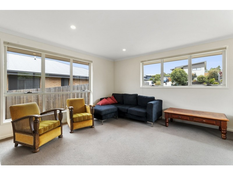 11 Dianella Drive, Blackmans Bay TAS 7052