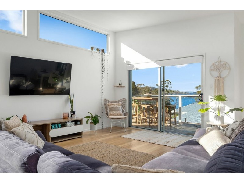 Unit 1/33 Staff Road, Electrona TAS 7054