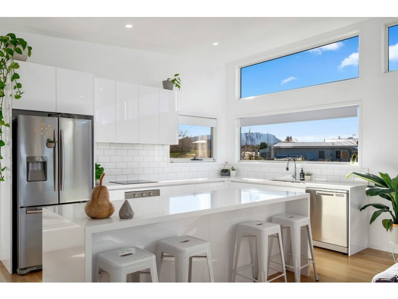 Unit 1/33 Staff Road, Electrona TAS 7054