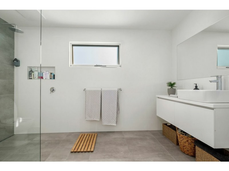 Unit 1/33 Staff Road, Electrona TAS 7054