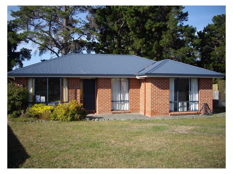 13 Carrington Drive, Margate TAS 7054