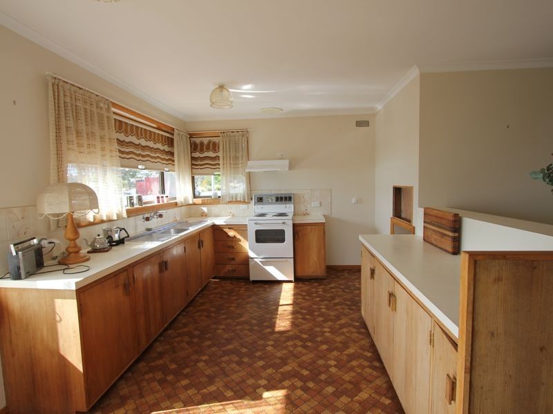 38 Ocean Esplanade, Blackmans Bay TAS 7052