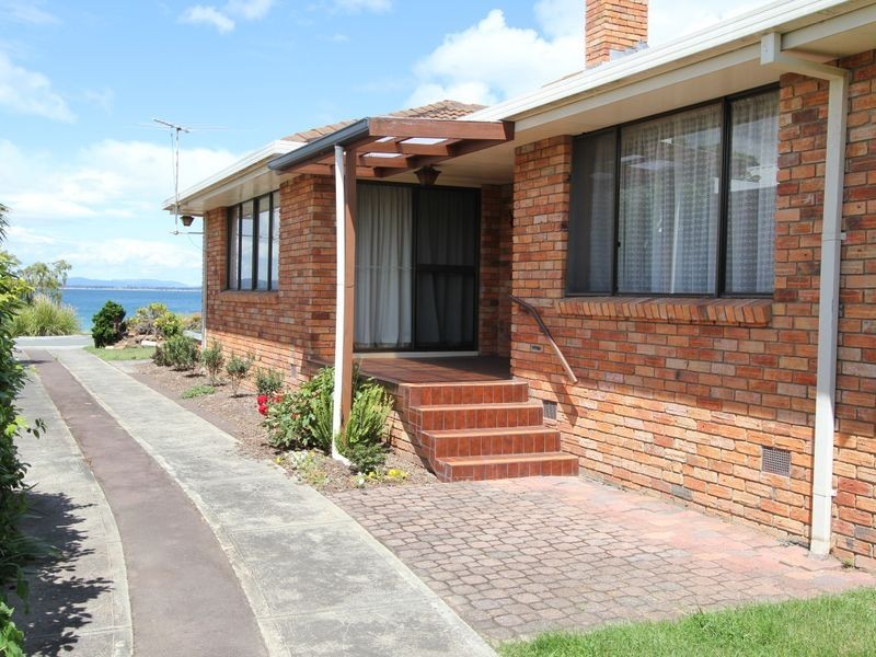 38 Ocean Esplanade, Blackmans Bay TAS 7052