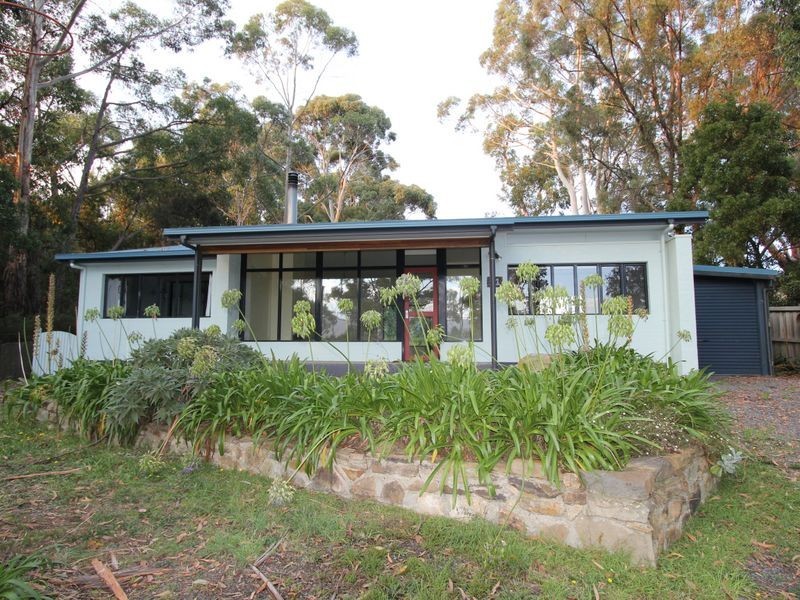 11 Wingara Road, Howden TAS 7054