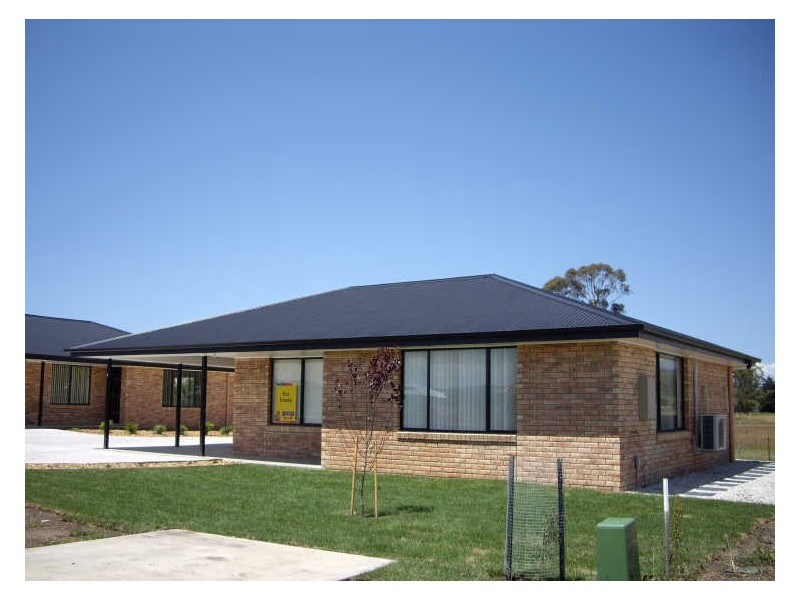 2/4 Bonsai Place, Margate TAS 7054