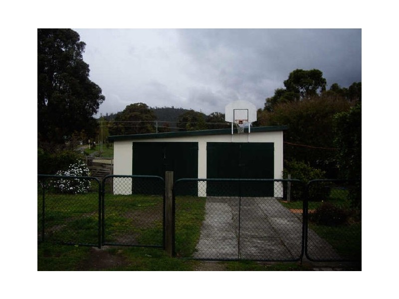 5 Beach Road, Snug TAS 7054