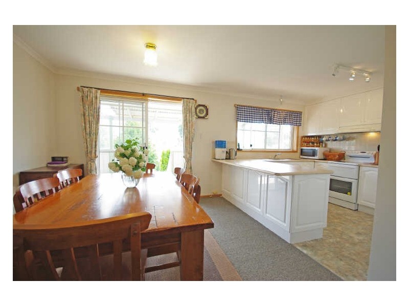 40 Burwood Drive, Blackmans Bay TAS 7052
