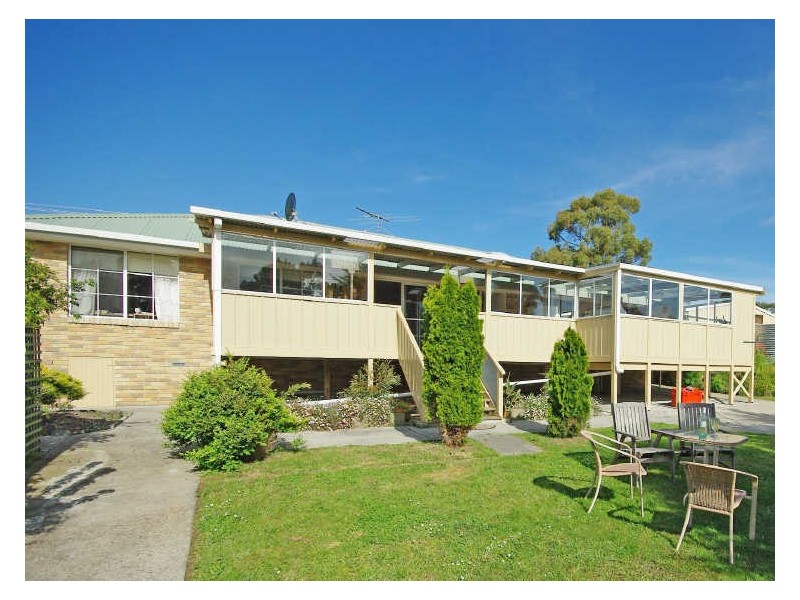 40 Burwood Drive, Blackmans Bay TAS 7052
