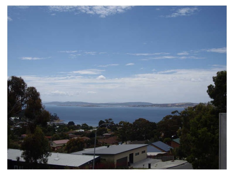 2/16-18 Sandra Drive, Blackmans Bay TAS 7052