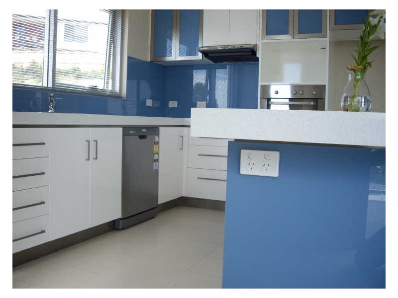 2/16-18 Sandra Drive, Blackmans Bay TAS 7052