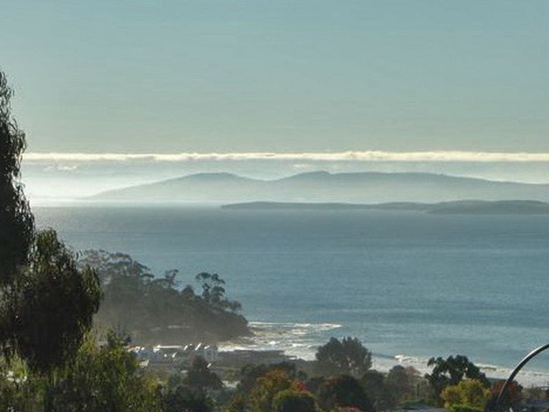 2/16-18 Sandra Drive, Blackmans Bay TAS 7052