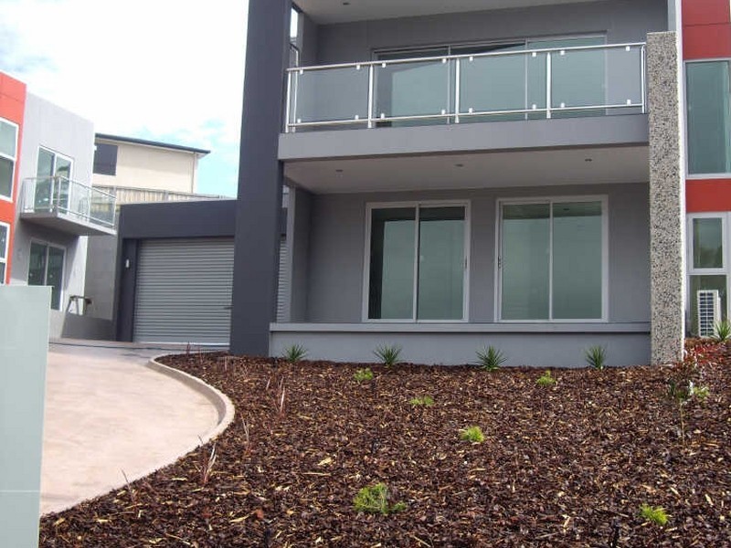 2/16-18 Sandra Drive, Blackmans Bay TAS 7052