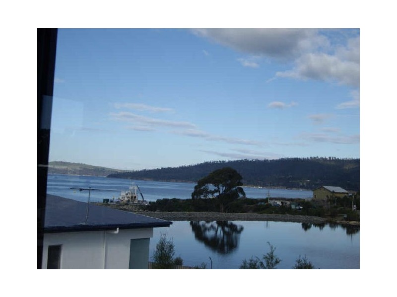 1/49 Staff Road, Electrona TAS 7054