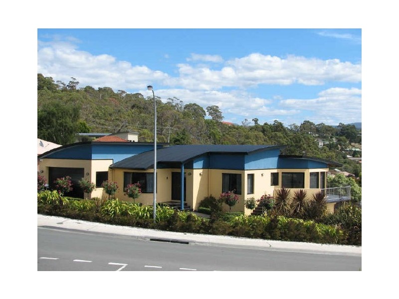 150 Wells Parade, Blackmans Bay TAS 7052