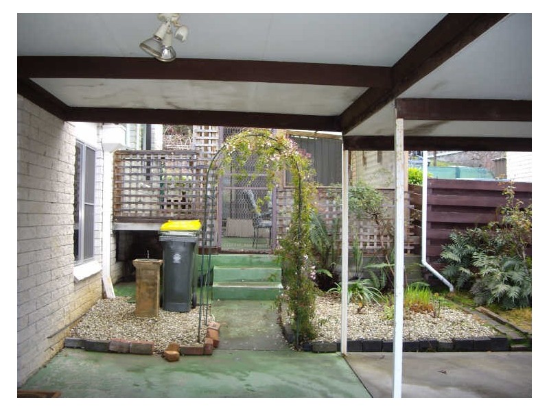 2/32 Pearl Place, Blackmans Bay TAS 7052