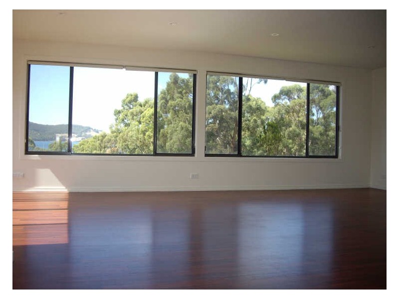 2/22 Graham Street, Electrona TAS 7054