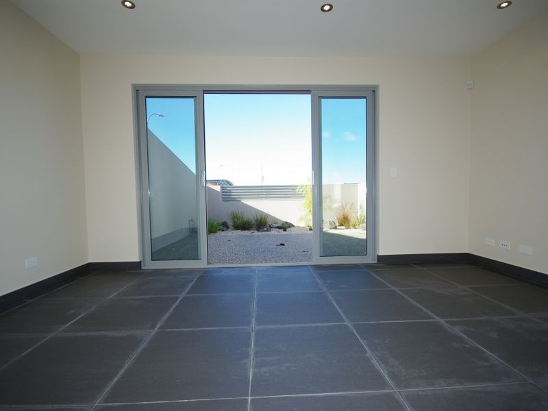 2/26 Ocean Esplanade, Blackmans Bay TAS 7052