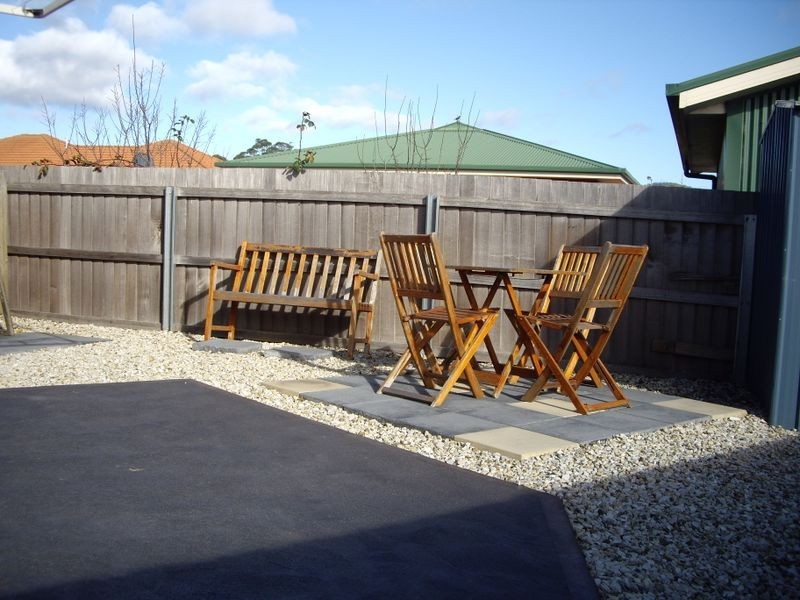 2/35 Lester Crescent, Kingston TAS 7050