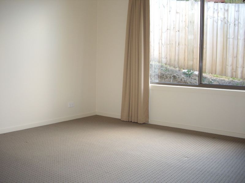 1/50 Whitewater Crescent, Kingston TAS 7050