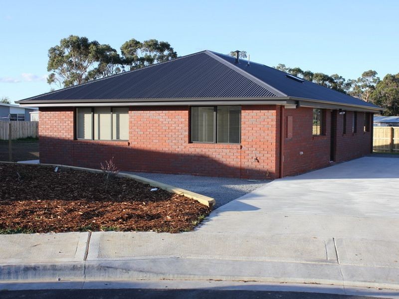 8 Chipalee Court, Margate TAS 7054