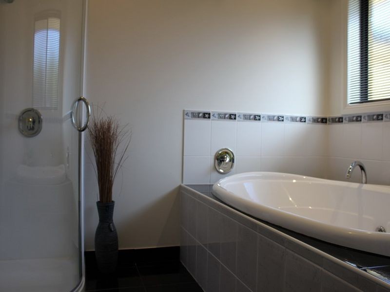 27 Hillview Drive, Margate TAS 7054