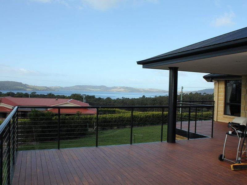 27 Hillview Drive, Margate TAS 7054