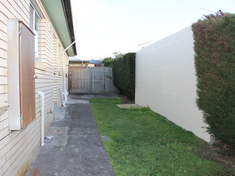 2/1 Pearsall Street, Blackmans Bay TAS 7052