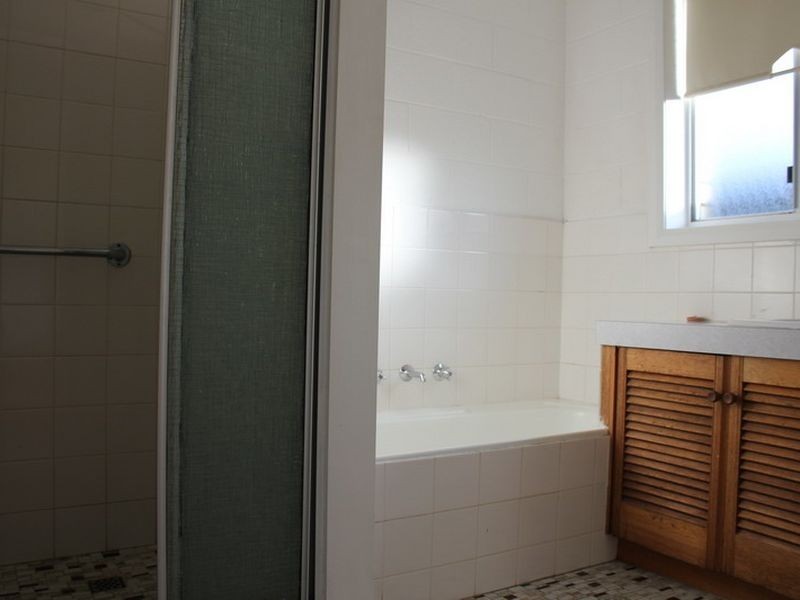 2/1 Pearsall Street, Blackmans Bay TAS 7052