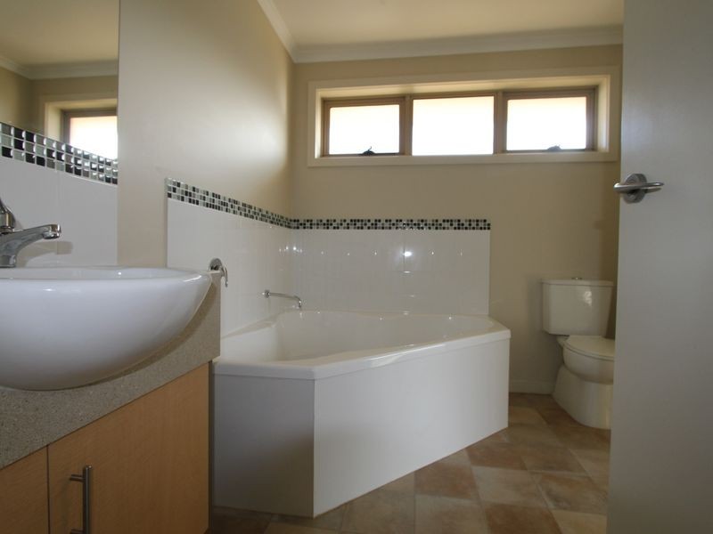 1/12 Staff Road, Electrona TAS 7054