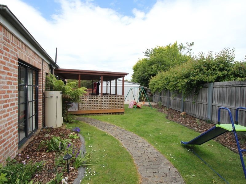 11 Wandanea Place, Margate TAS 7054