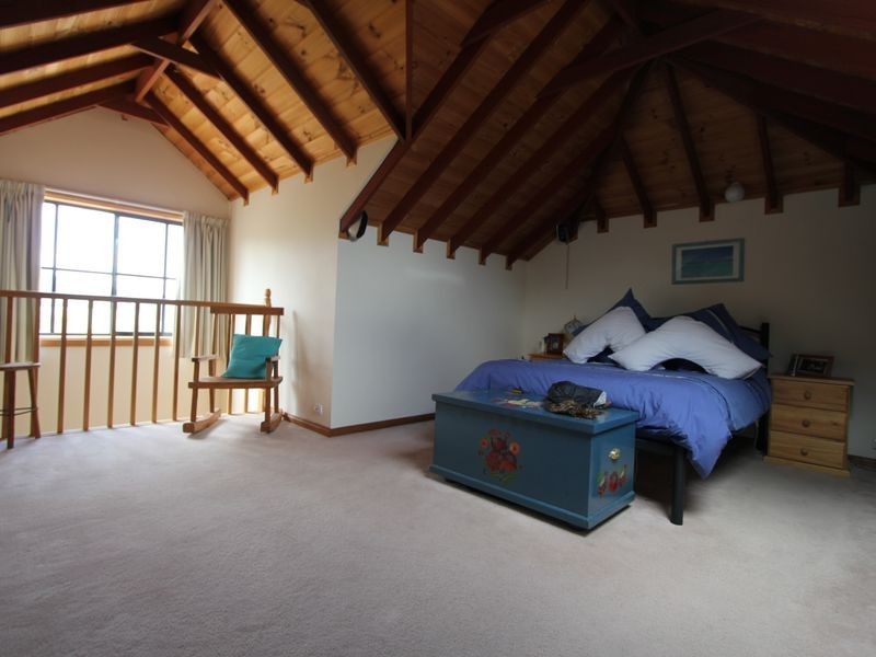 11 Wandanea Place, Margate TAS 7054