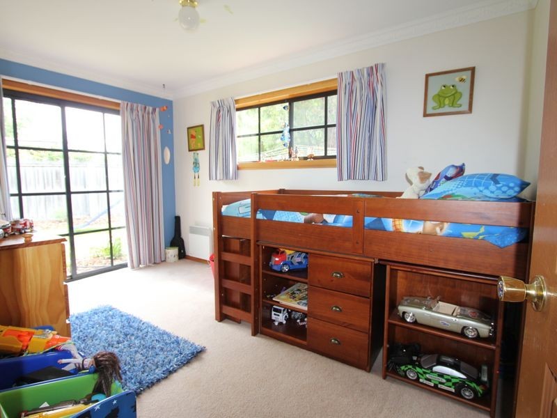 11 Wandanea Place, Margate TAS 7054