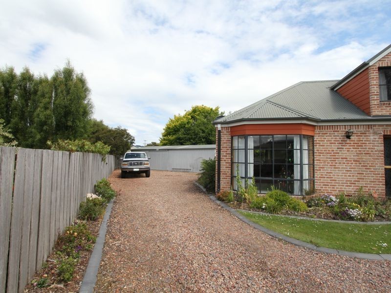 11 Wandanea Place, Margate TAS 7054