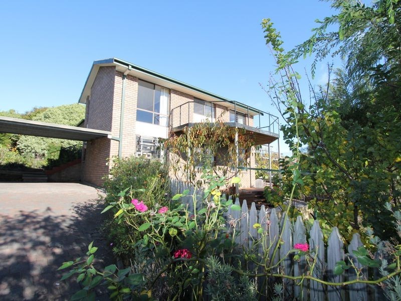 3 Flowerpot Crescent, Blackmans Bay TAS 7052