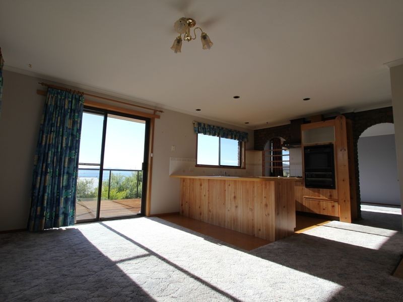 3 Flowerpot Crescent, Blackmans Bay TAS 7052