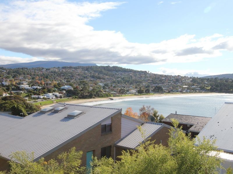 3 Flowerpot Crescent, Blackmans Bay TAS 7052