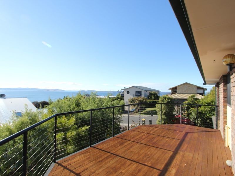 3 Flowerpot Crescent, Blackmans Bay TAS 7052
