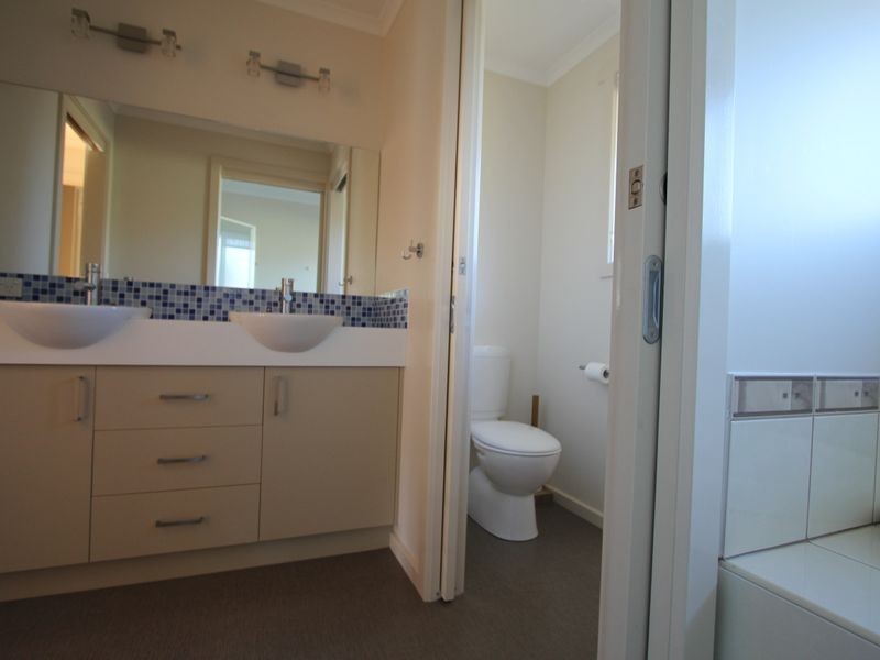 53 Whitewater Crescent, Kingston TAS 7050