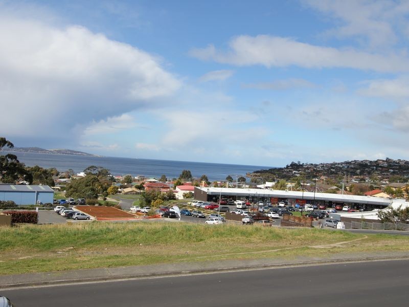 1/10 Opal Drive, Blackmans Bay TAS 7052