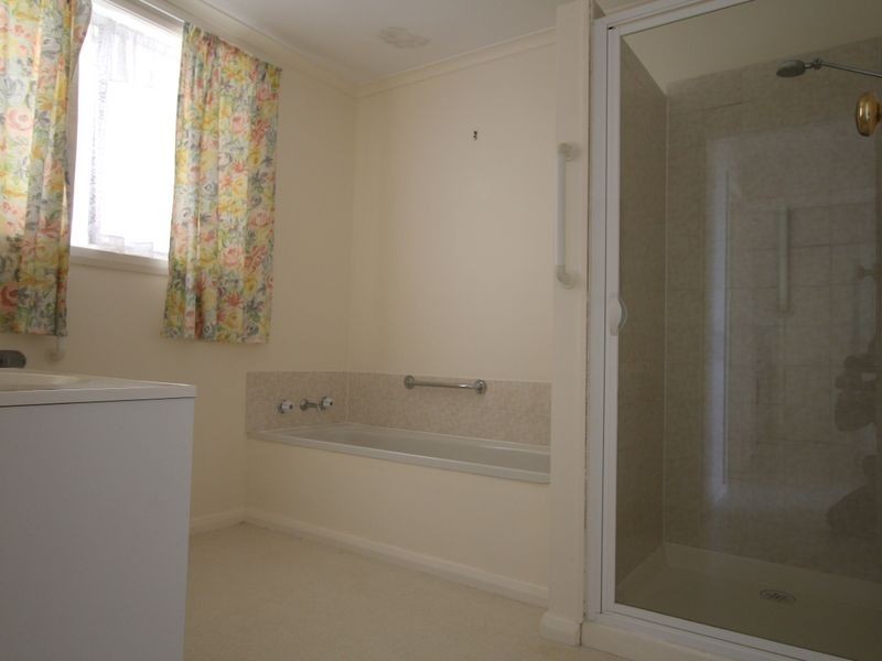 1/10 Opal Drive, Blackmans Bay TAS 7052