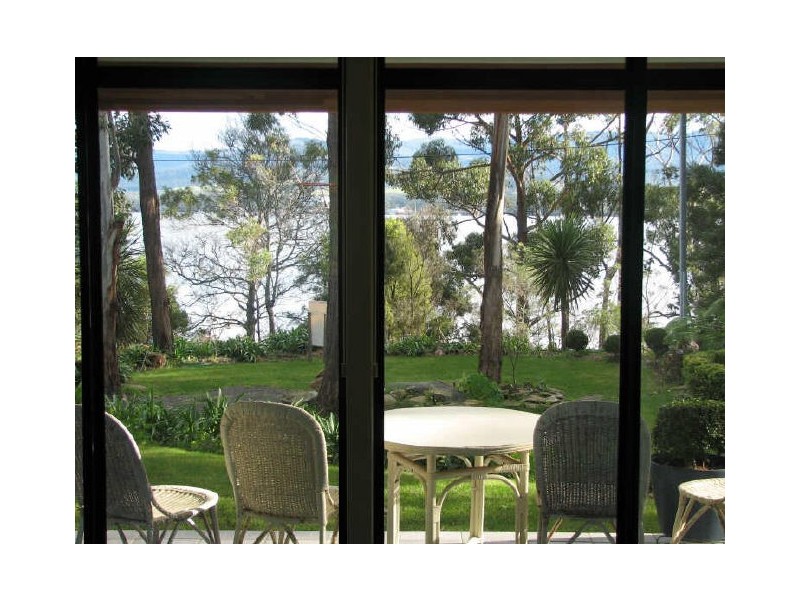 11 Wingara Road, Howden TAS 7054