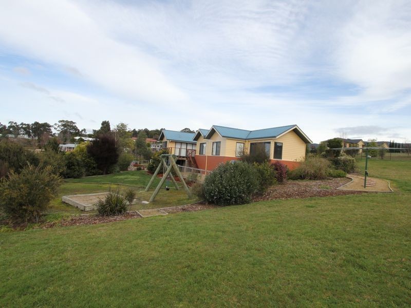21 Englefield Drive, Margate TAS 7054