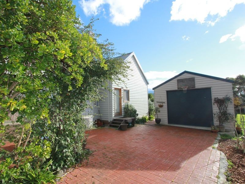 16 Beach Road, Margate TAS 7054