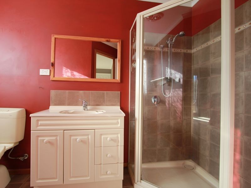 16 Beach Road, Margate TAS 7054